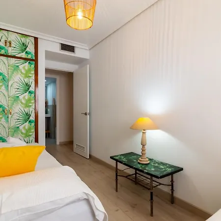 America 21 - Town Center Апартаменты *